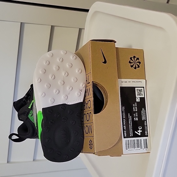 Nike sneakers - Picture 2 of 4